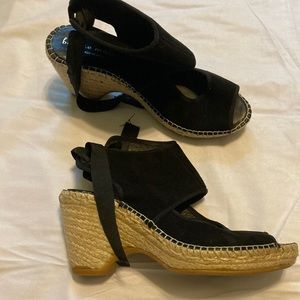 Bettye muller made in Spain heels size 40 , woven wedge black